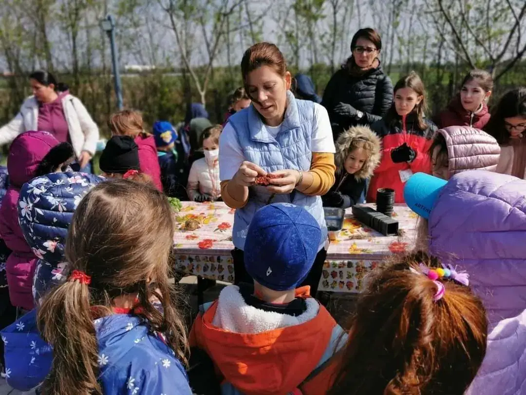 SEEDS Afterschool: atelier cu copii în aer liber
